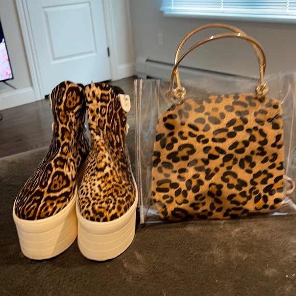 Dolls Kill Shoes - Women 2 pice set boots and bag so cute
